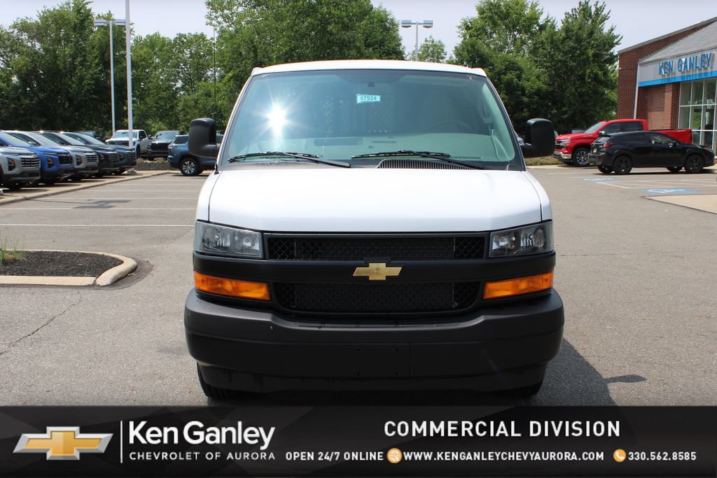 New 2026 Chevrolet Express 3500 Extended w/ Driver Convenience Package RWD image 4