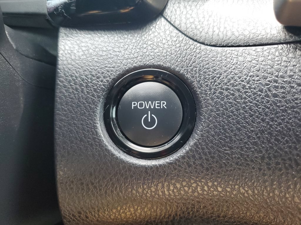 Used 2025 Toyota Camry SE w/ Convenience Package FWD image 22