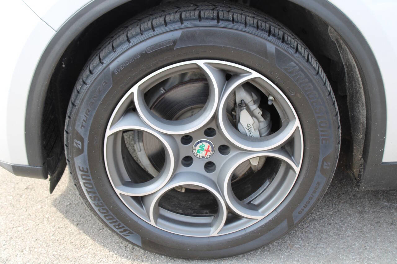 Used 2018 Alfa Romeo Stelvio Sport w/ Cold Weather Package image 14