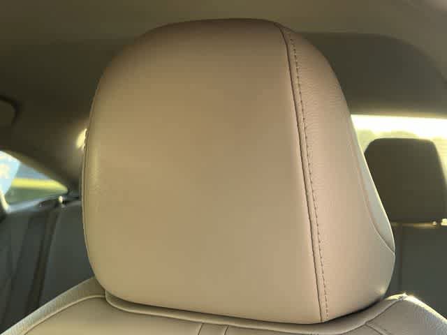 Used 2022 Toyota Avalon XLE image 25
