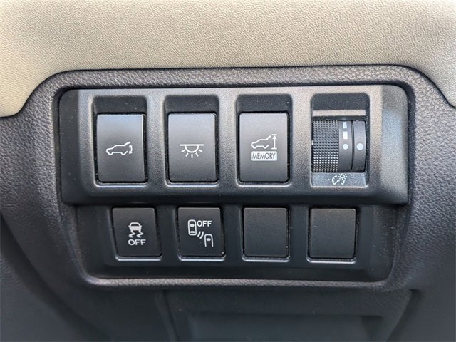 Used 2020 Subaru Ascent Limited w/ Technology Package image 22