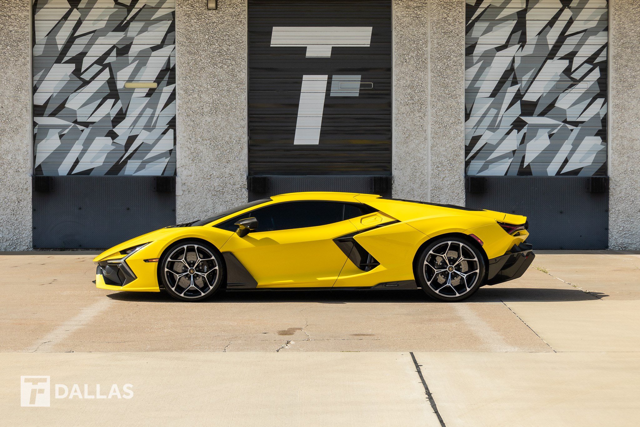 Used 2024 Lamborghini Revuelto AWD/4WD image 7
