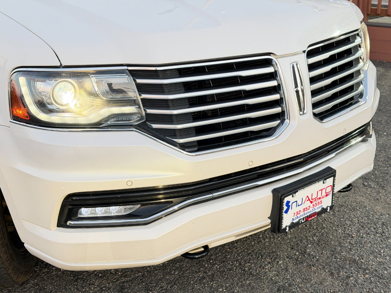 Used 2015 Lincoln Navigator L 4WD image 96