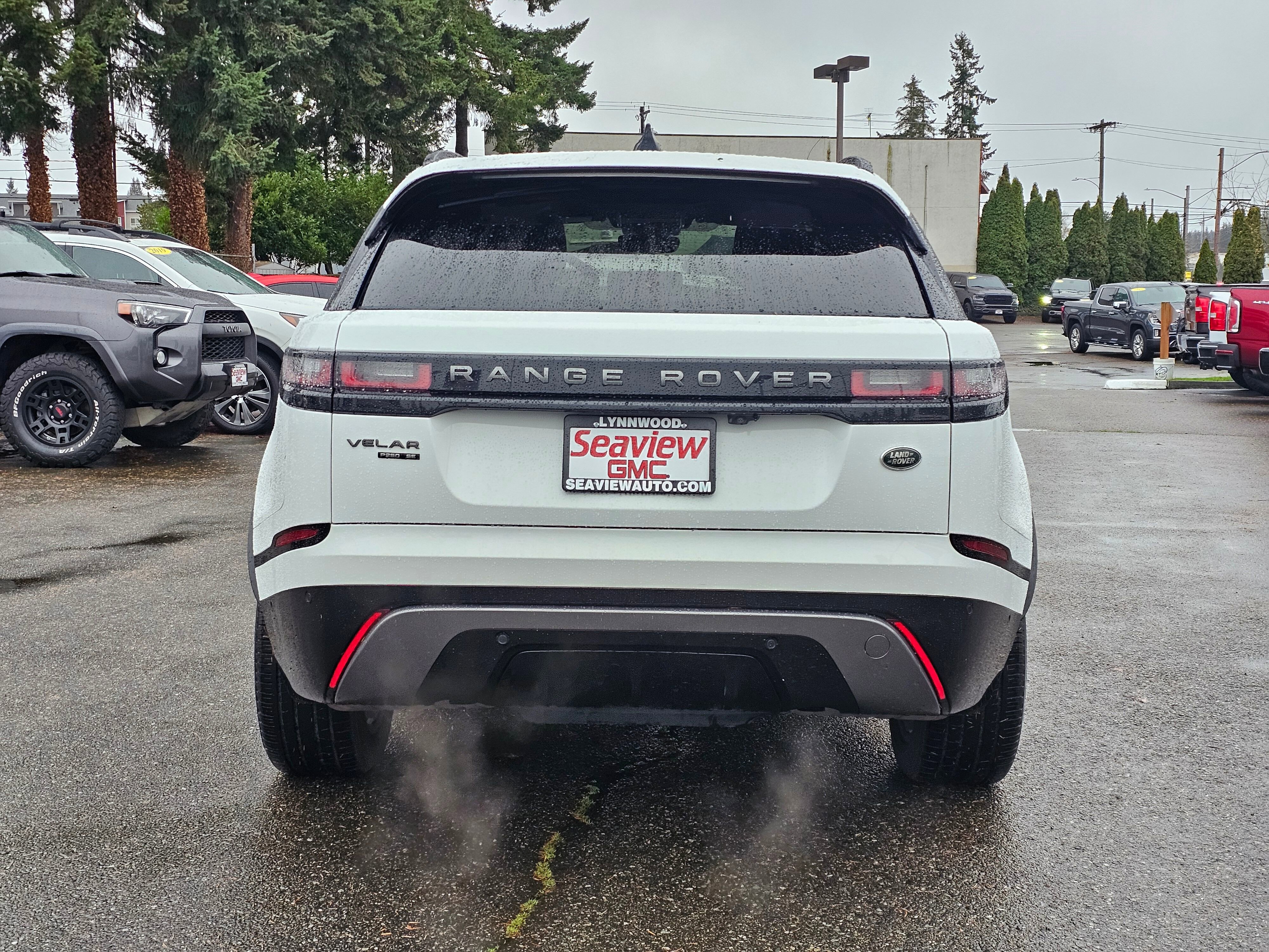 Used 2019 Land Rover Range Rover Velar R-Dynamic SE image 6