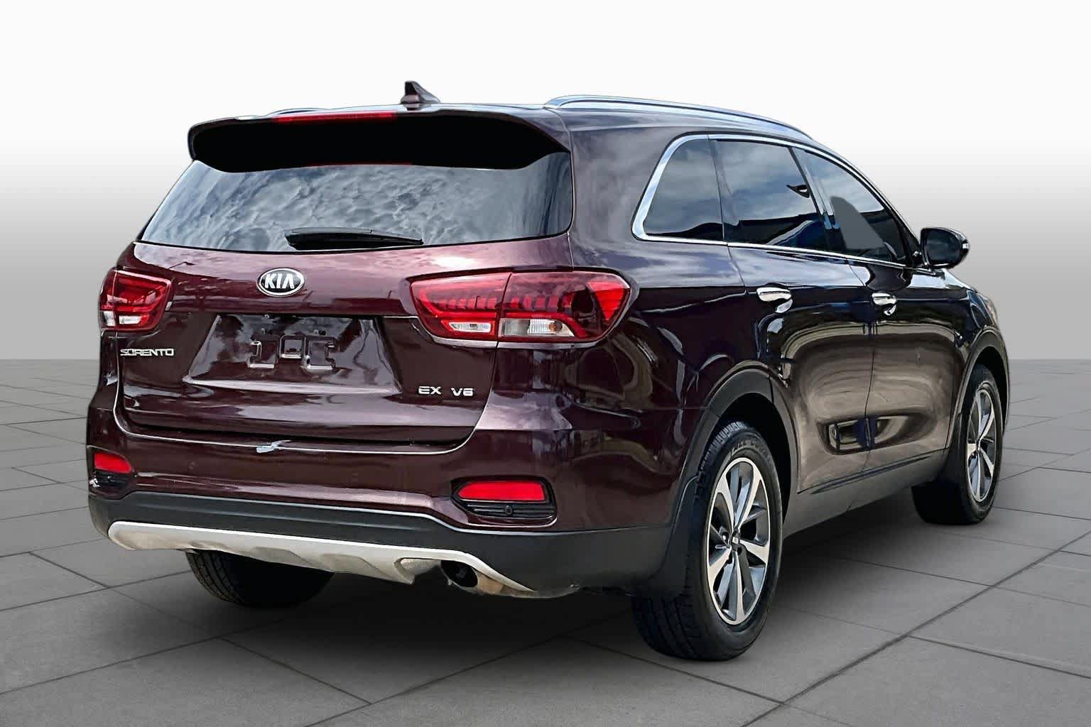 Used 2019 Kia Sorento EX w/ EX Touring Package FWD image 13