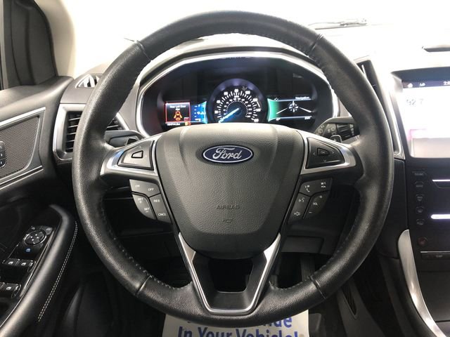 Used 2018 Ford Edge Titanium w/ Technology Package image 16