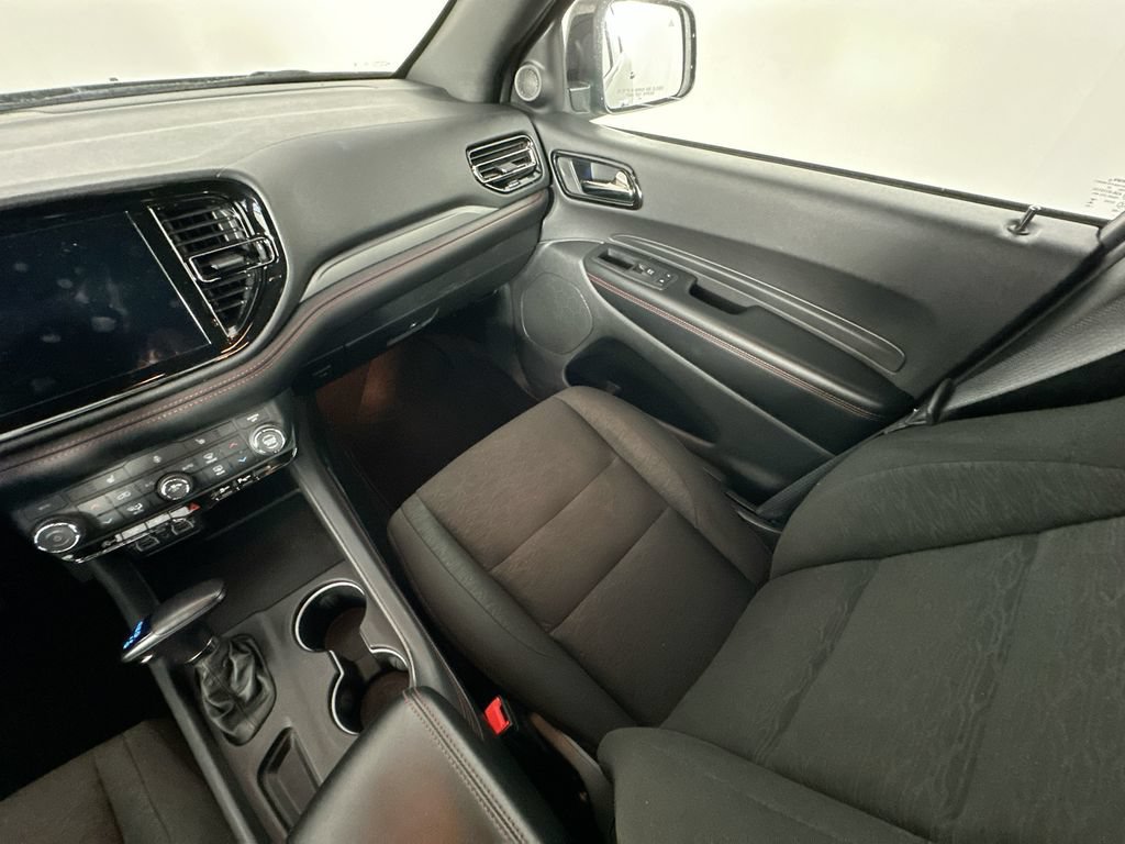 Used 2025 Dodge Durango GT RWD image 11