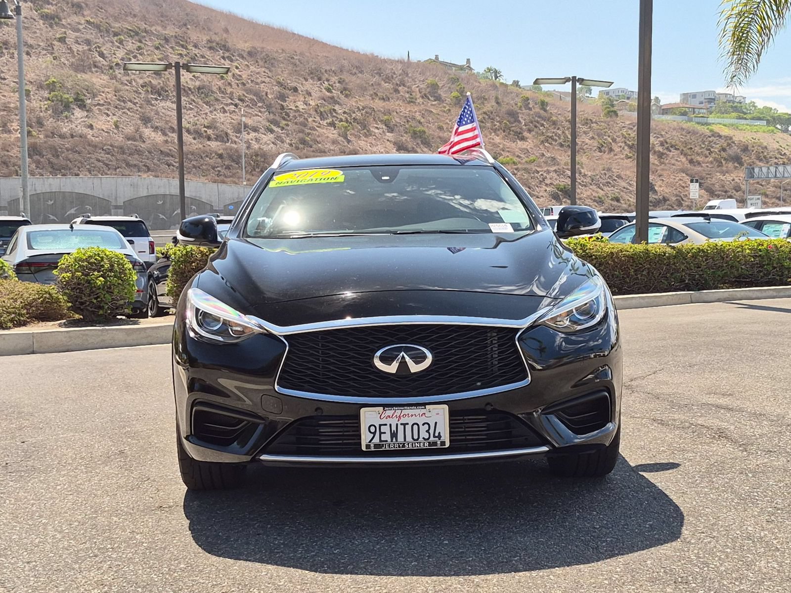 Used 2019 INFINITI QX30 w/ Navigation Package FWD image 8