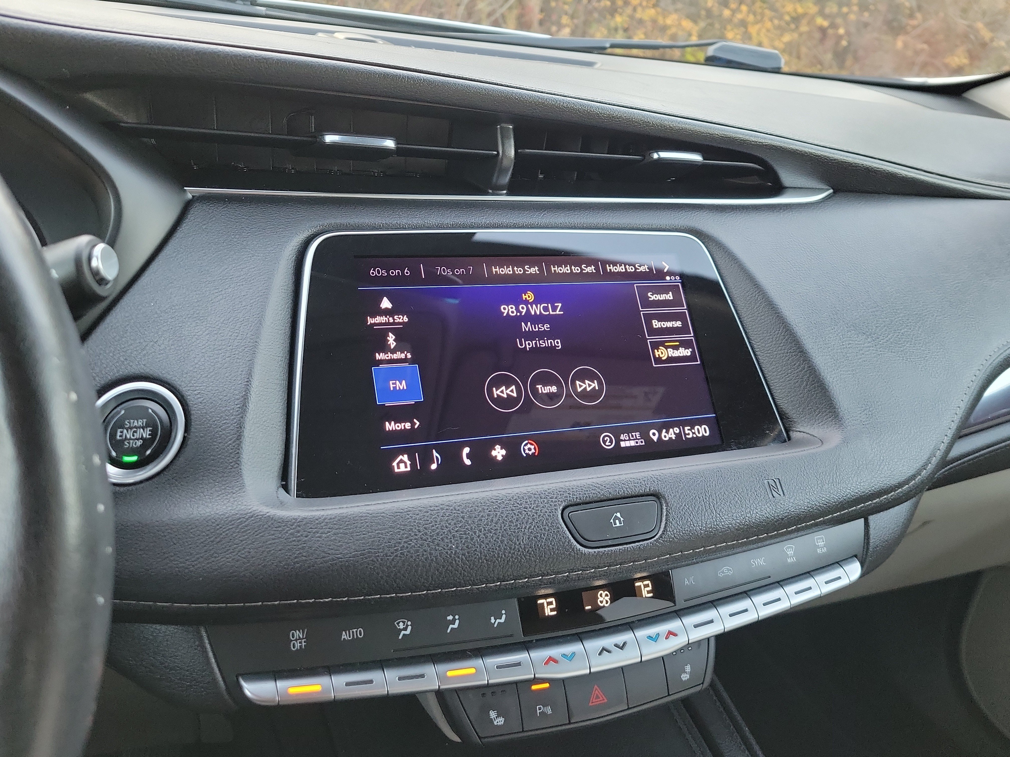 Used 2020 Cadillac XT4 Luxury w/ Cold Weather Package FWD image 25
