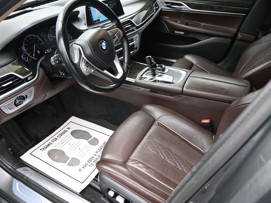 Used 2018 BMW 740i RWD image 14