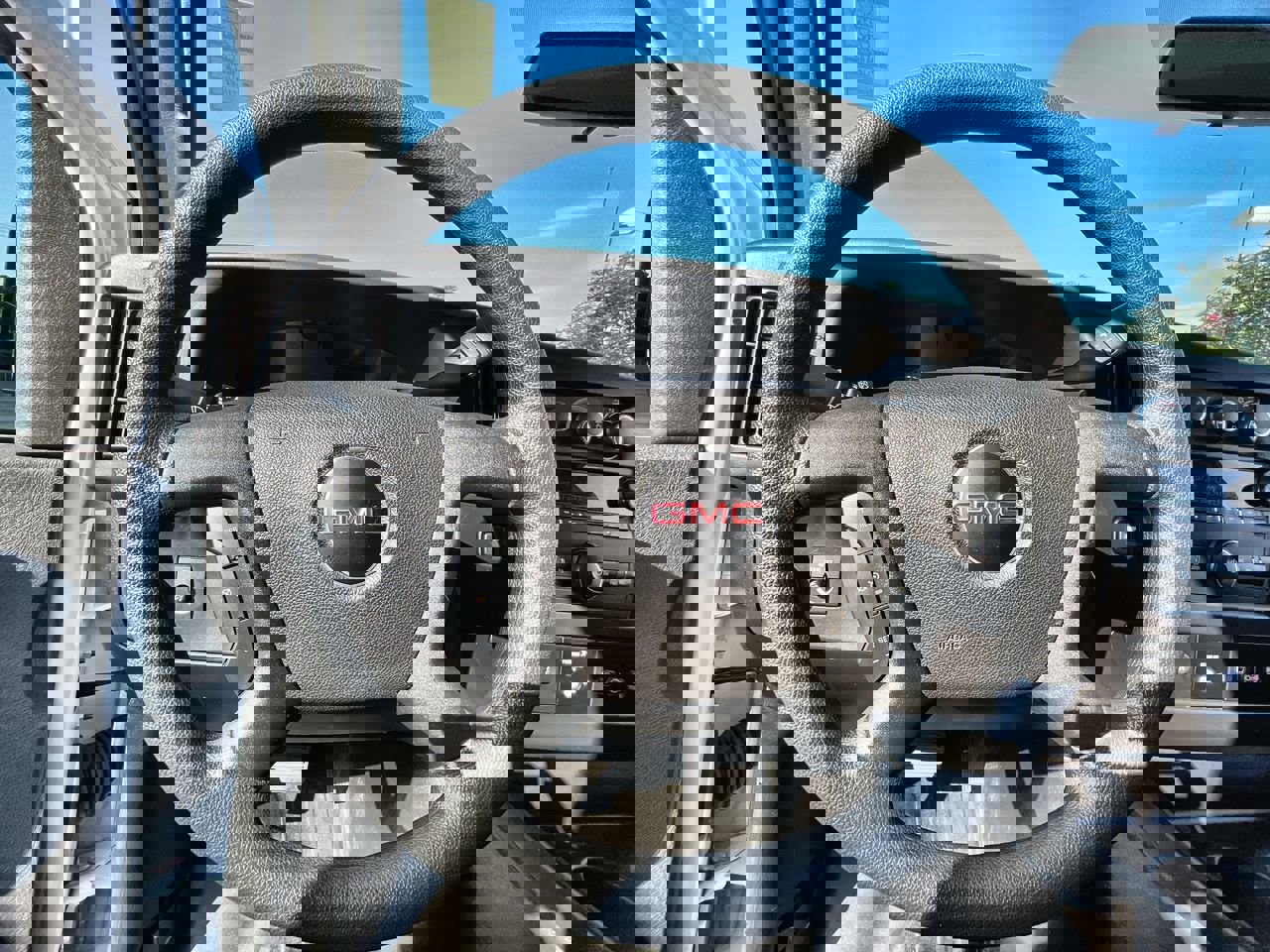 Used 2024 GMC Savana 2500 w/ Driver Convenience Package image 11