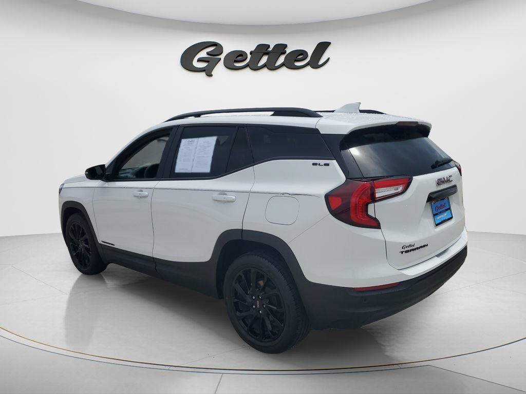 Used 2024 GMC Terrain SLE w/ Driver Convenience Package FWD image 7