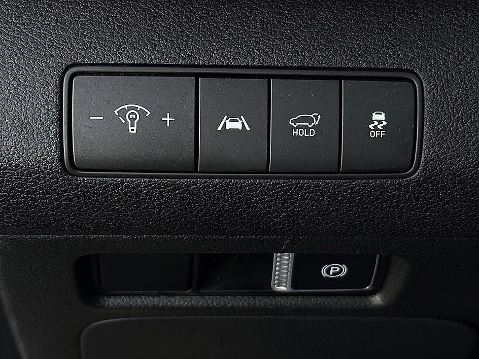 Certified 2023 Hyundai Santa Fe SEL image 19