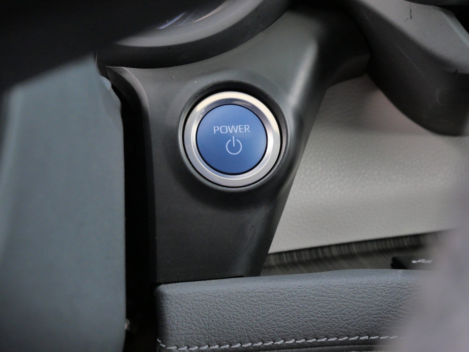 New 2023 Toyota Sienna Limited image 28