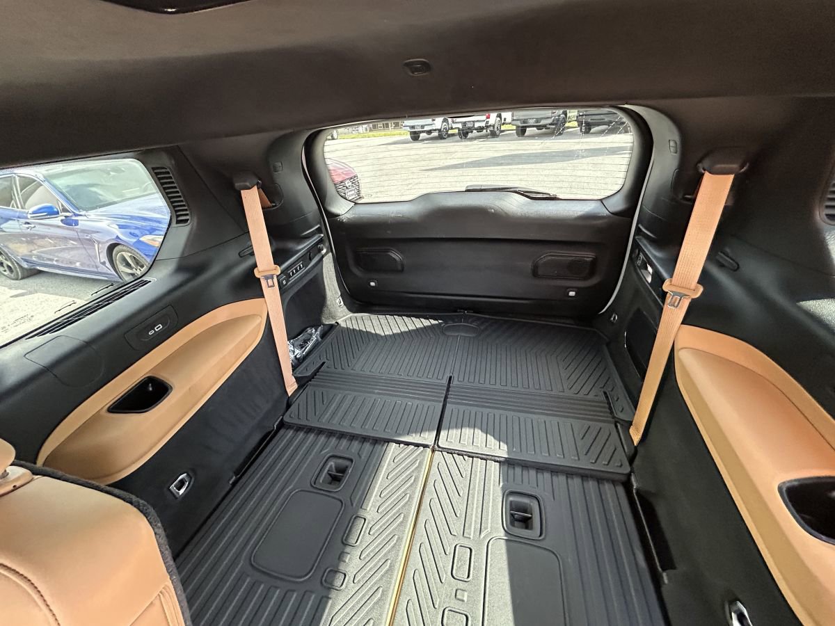 Used 2023 Jeep Grand Cherokee L Summit image 14