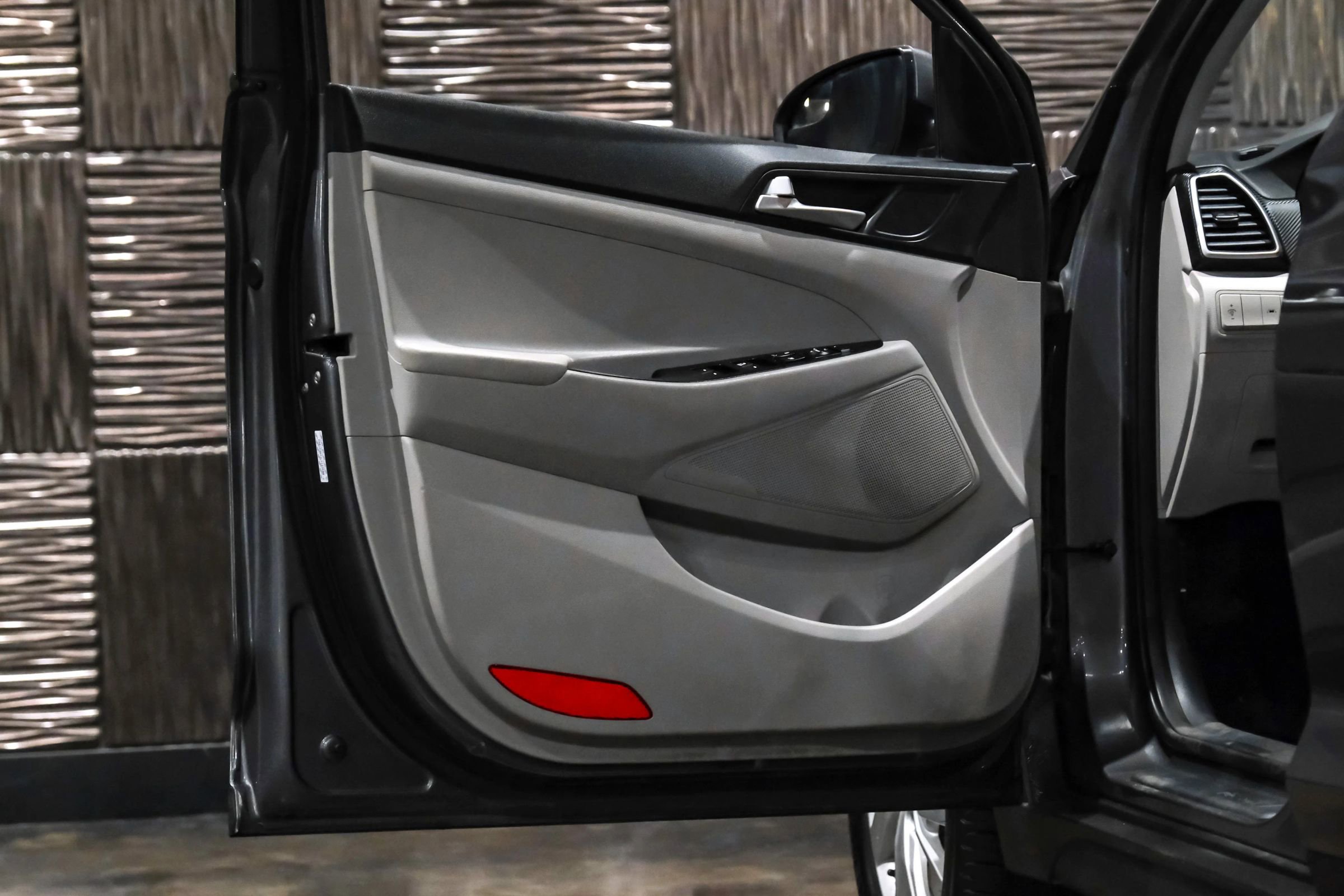 Used 2020 Hyundai Tucson SE image 35