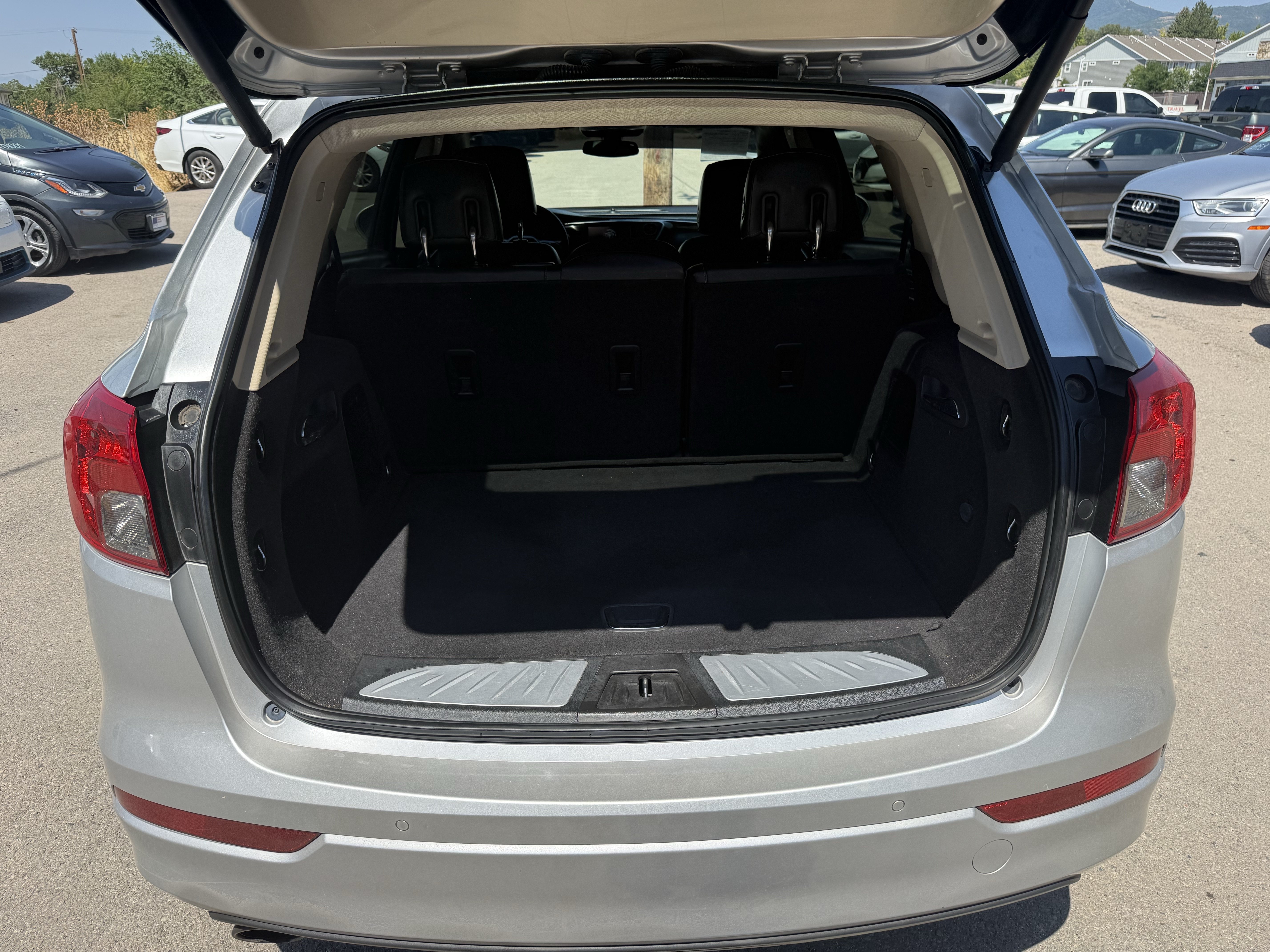 Used 2017 Buick Envision Essence FWD image 19