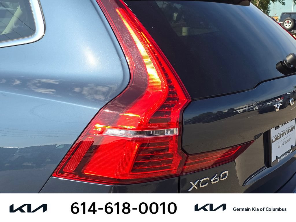 Used 2023 Volvo XC60 B5 Plus AWD/4WD image 15
