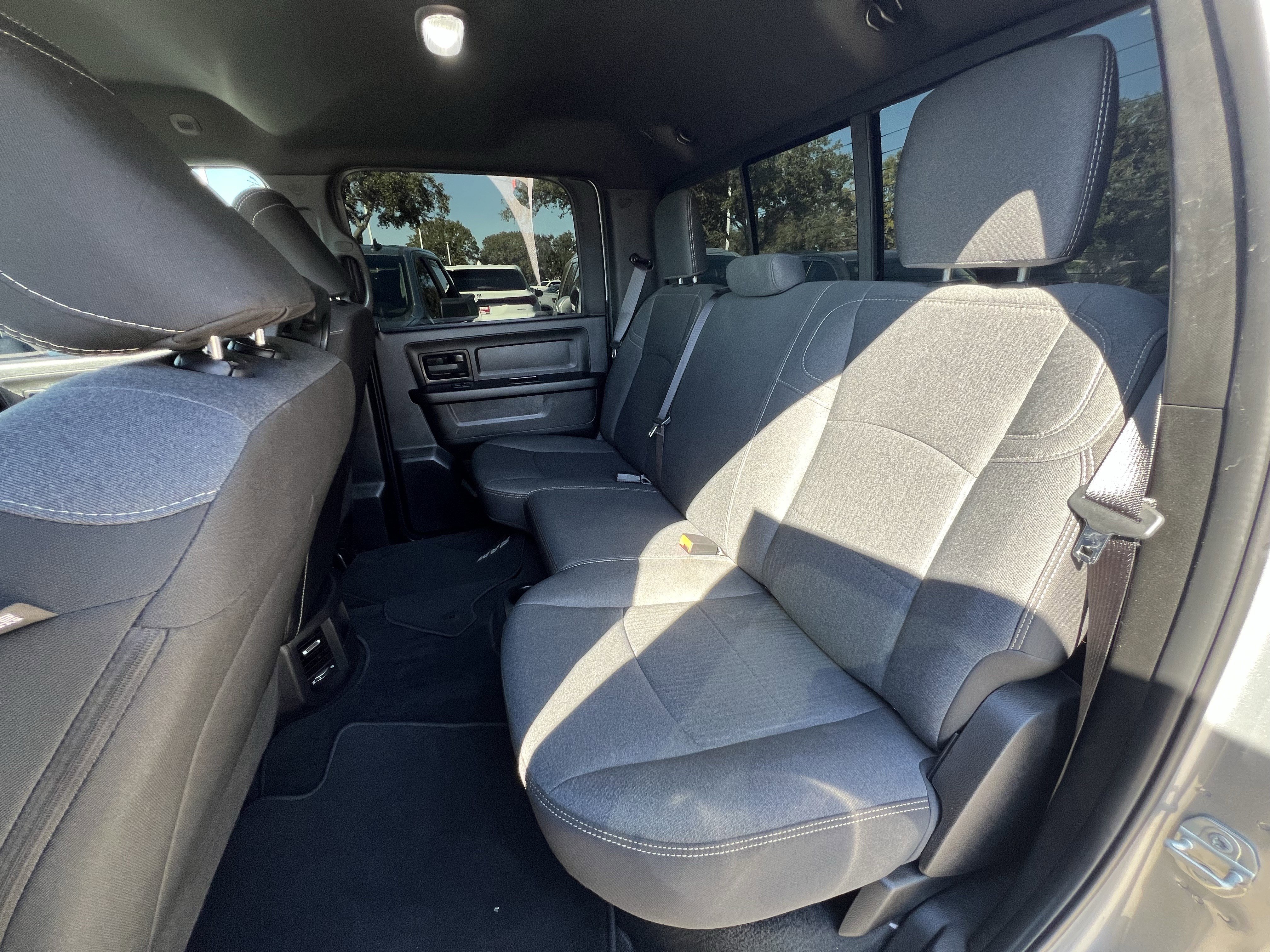 Used 2024 RAM 3500 Tradesman w/ Chrome Appearance Group image 28