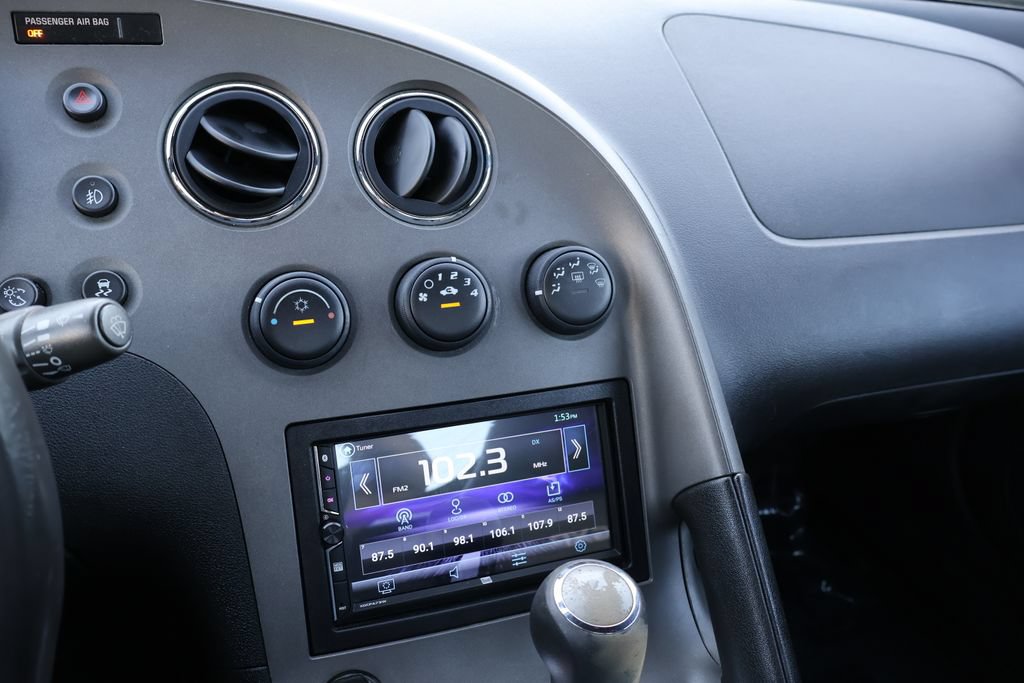 Used 2008 Pontiac Solstice GXP w/ Premium Package RWD image 14