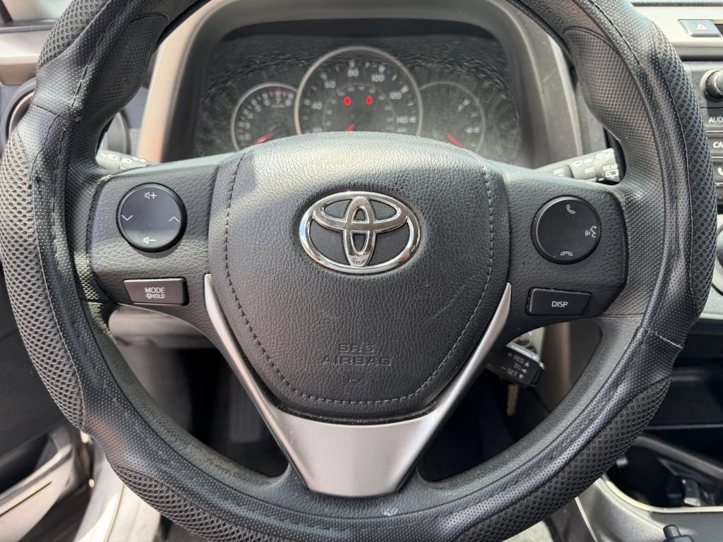 Used 2016 Toyota RAV4 LE FWD image 24