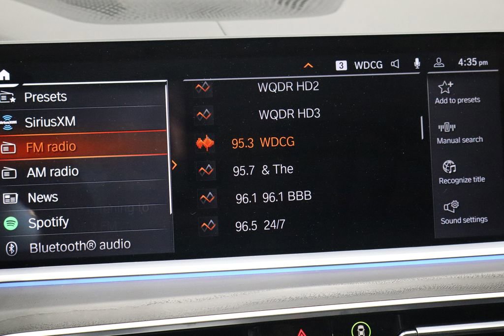 Used 2022 BMW X7 xDrive40i w/ Cold Weather Package image 36