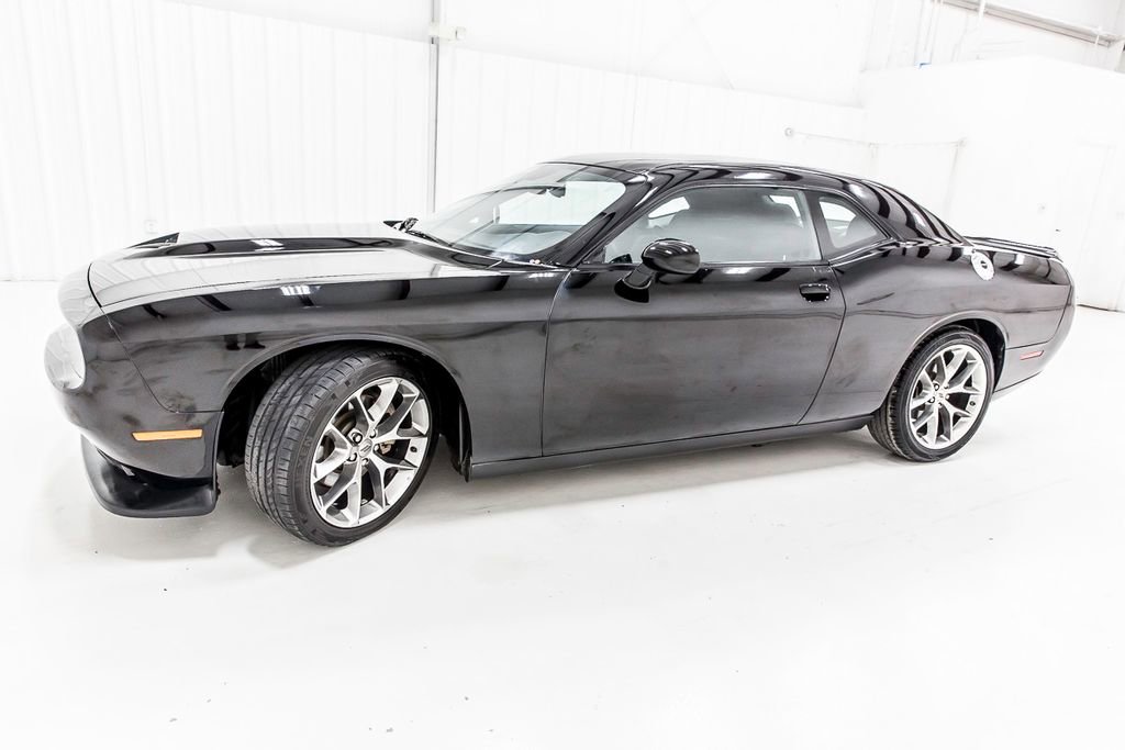 Used 2022 Dodge Challenger GT image 4