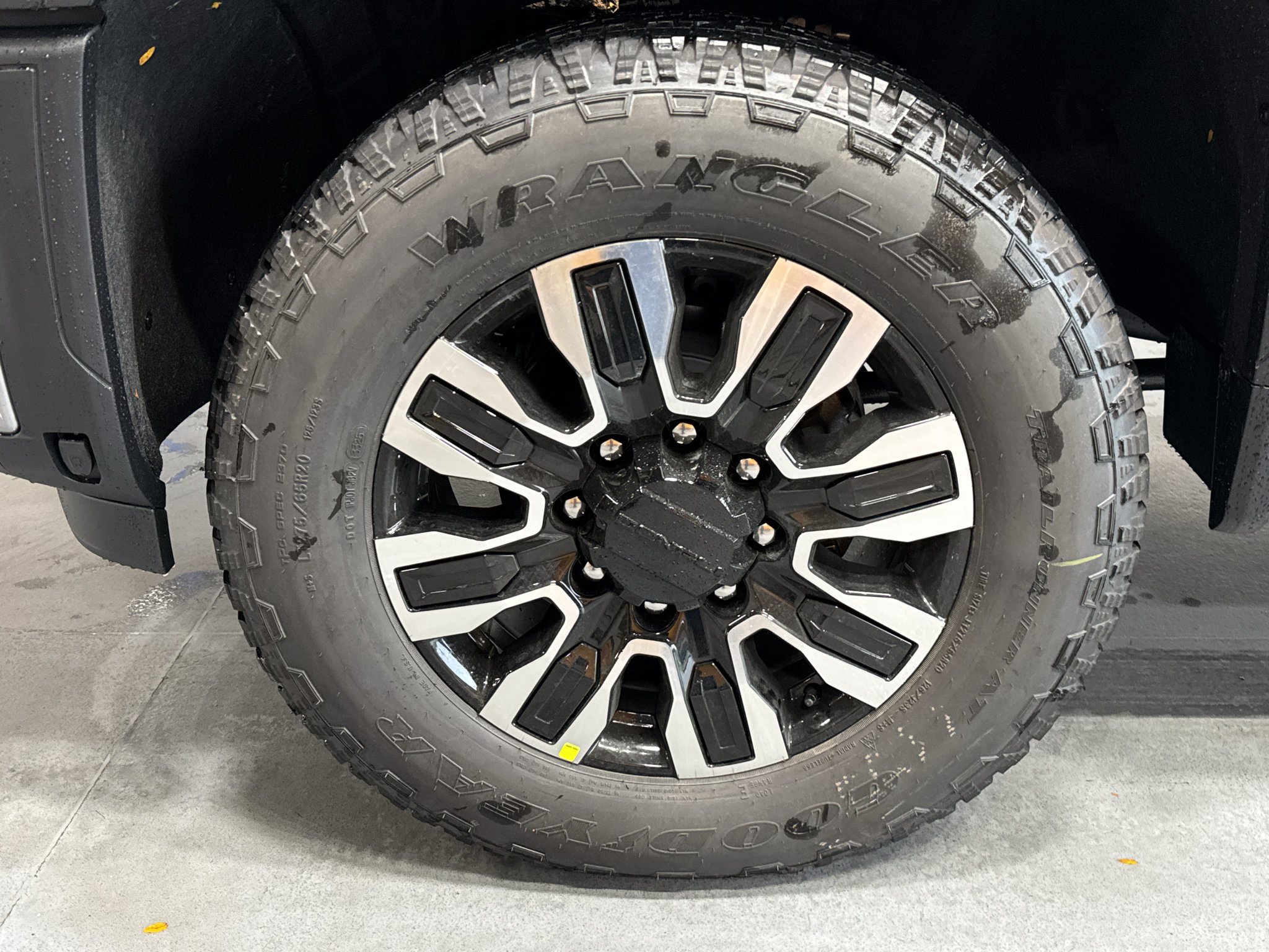 New 2026 GMC Sierra 2500 Denali Ultimate AWD/4WD image 9