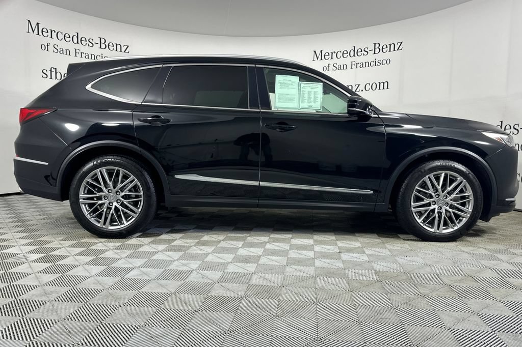Used 2022 Acura MDX SH-AWD w/ Advance Package image 3