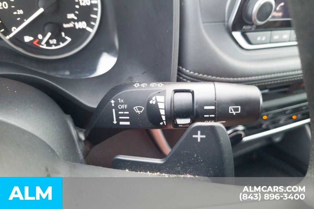 Used 2024 Nissan Rogue S image 31