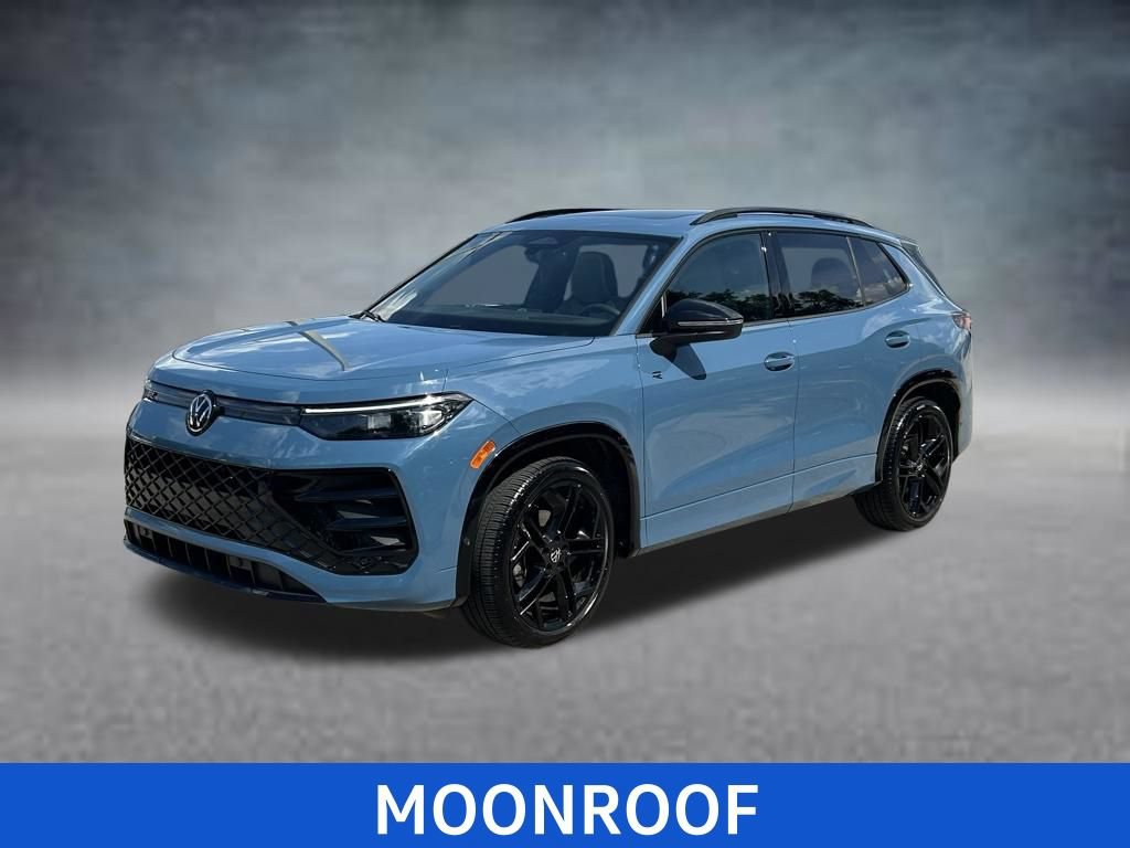 Certified 2025 Volkswagen Tiguan SE R-Line FWD image 11