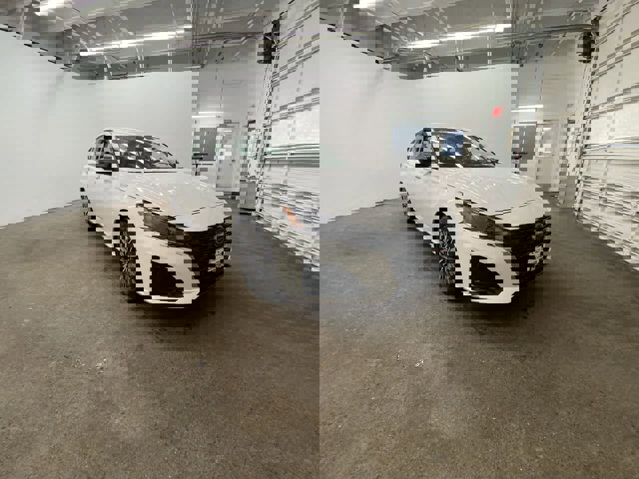 Used 2025 Nissan Altima 2.5 SV image 8