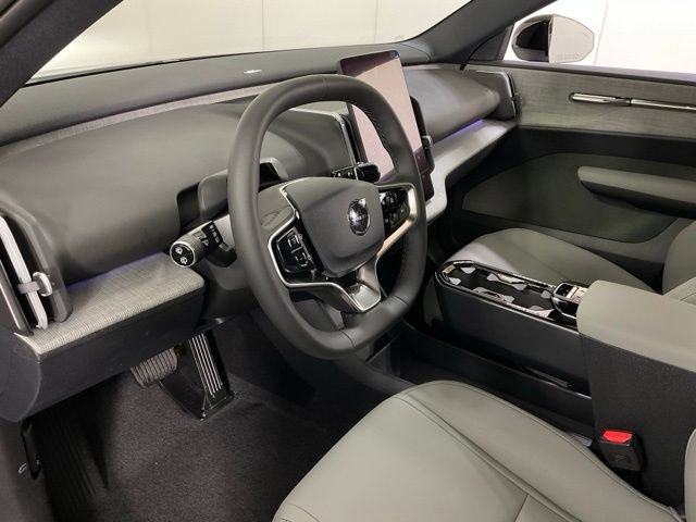 New 2026 Volvo EX30 Plus w/ Protection Package Premier AWD/4WD image 18