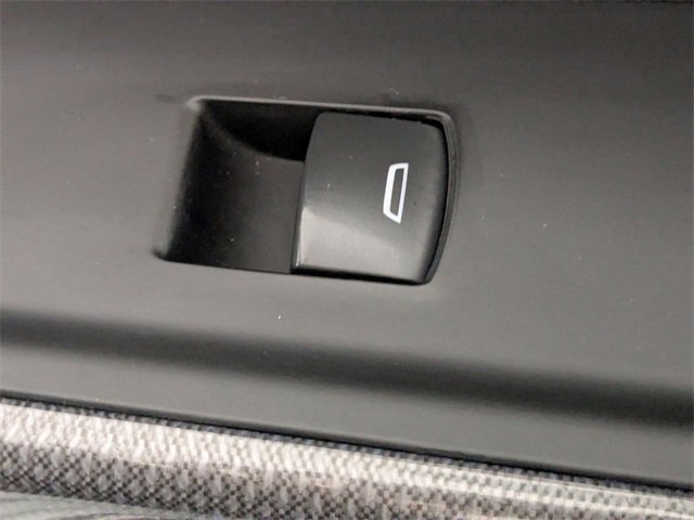 Certified 2023 Chevrolet Silverado 1500 Custom image 32