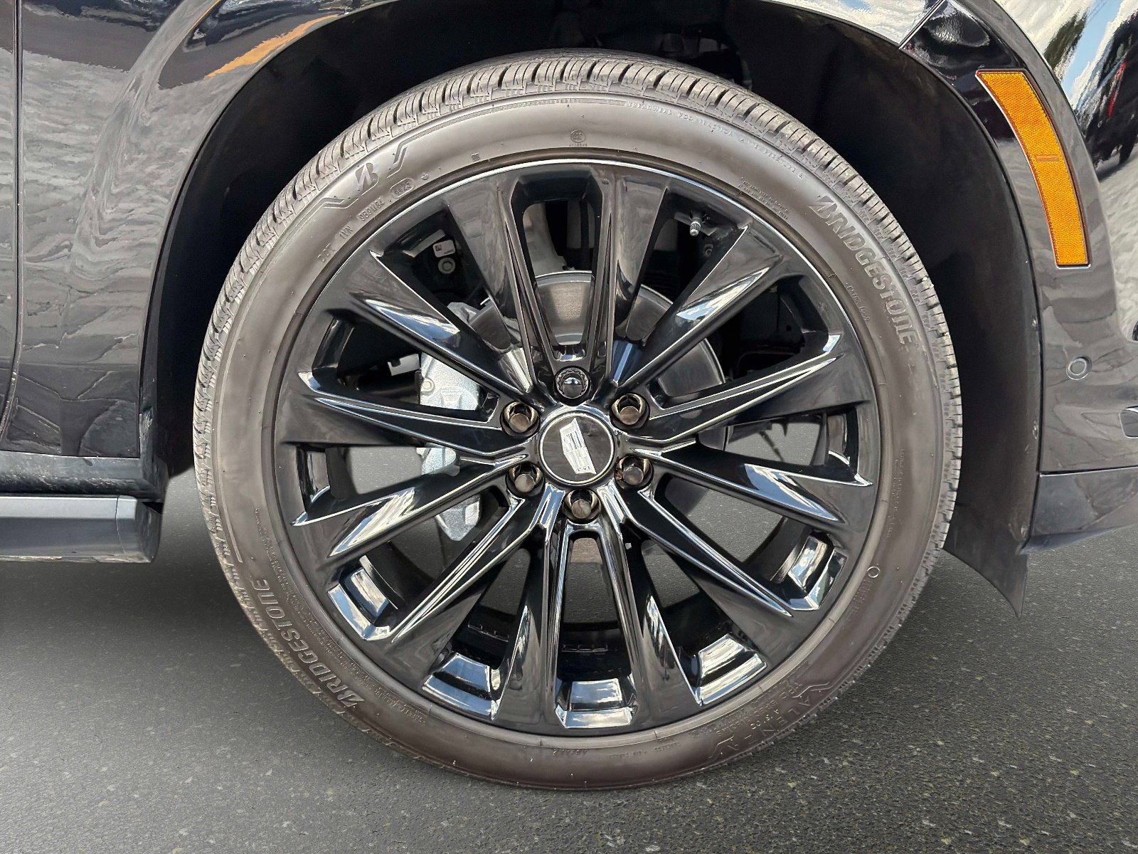 Used 2026 Cadillac Escalade ESV Platinum Sport w/ LPO, ONYX Package image 11