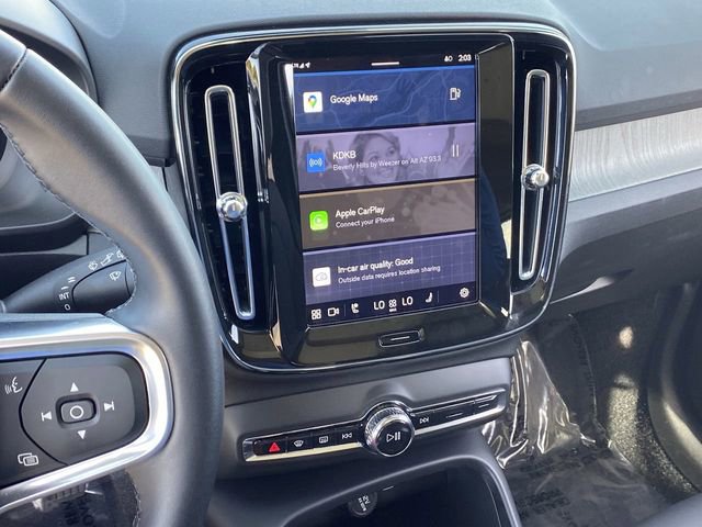 Certified 2025 Volvo XC40 B5 Plus w/ Protection Package Premier image 22