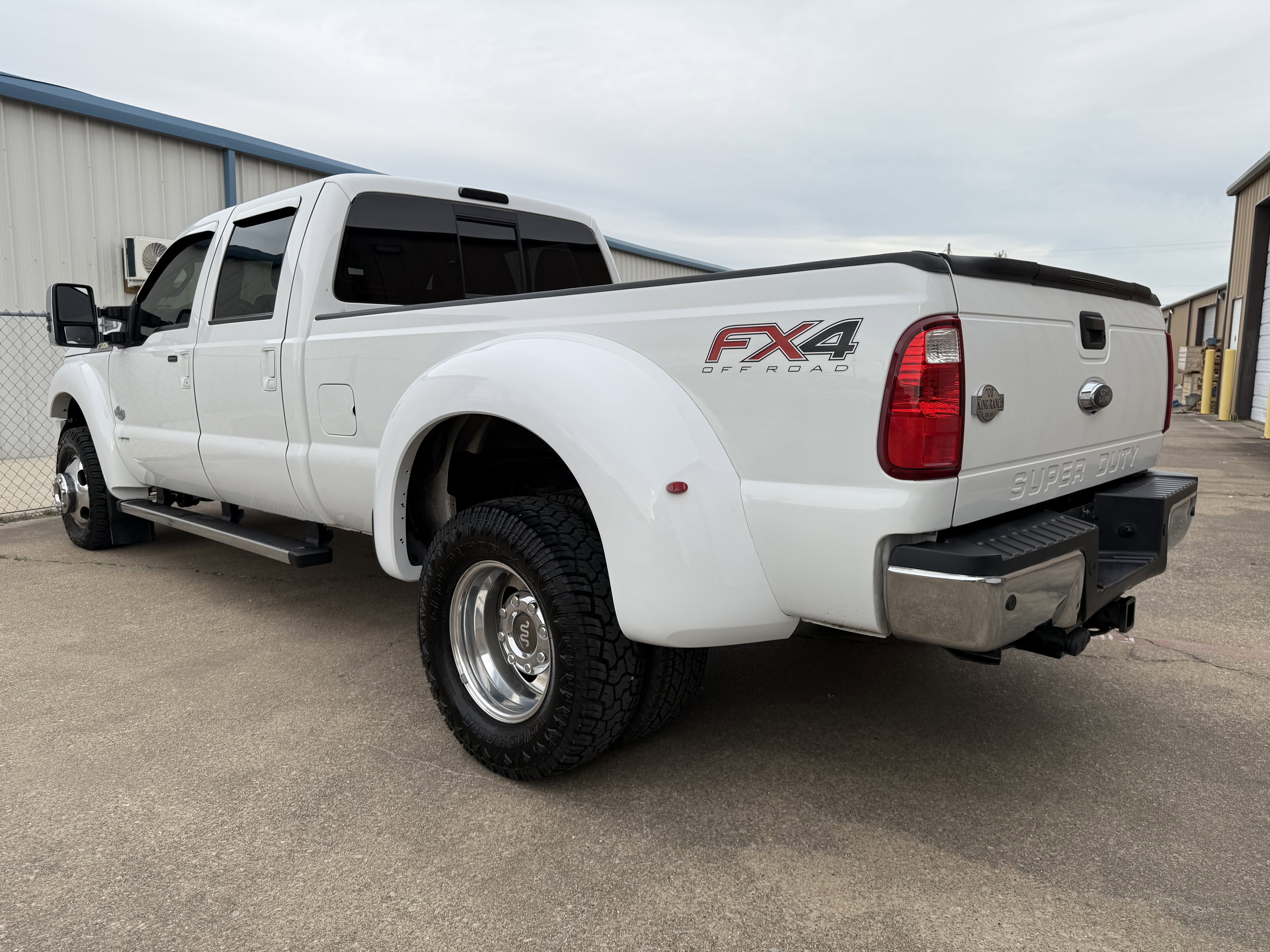 Used 2016 Ford F350 King Ranch w/ King Ranch w/Chrome Package image 8