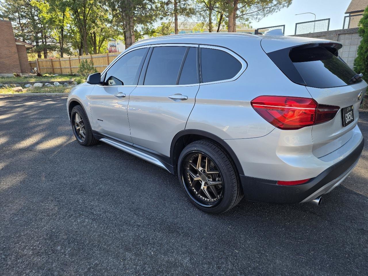 Used 2017 BMW X1 xDrive28i AWD/4WD image 3
