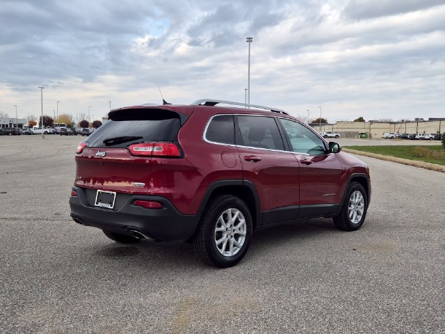 Used 2015 Jeep Cherokee Latitude w/ Comfort/Convenience Group AWD/4WD image 5