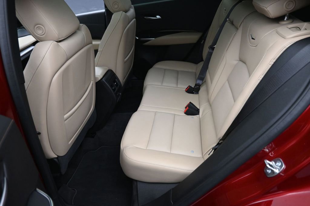 Certified 2025 Cadillac XT4 Premium Luxury w/ Technology Package AWD/4WD image 10