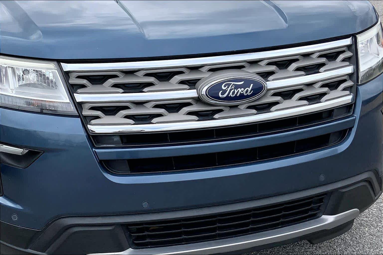 Used 2018 Ford Explorer XLT w/ Equipment Group 202A FWD image 29