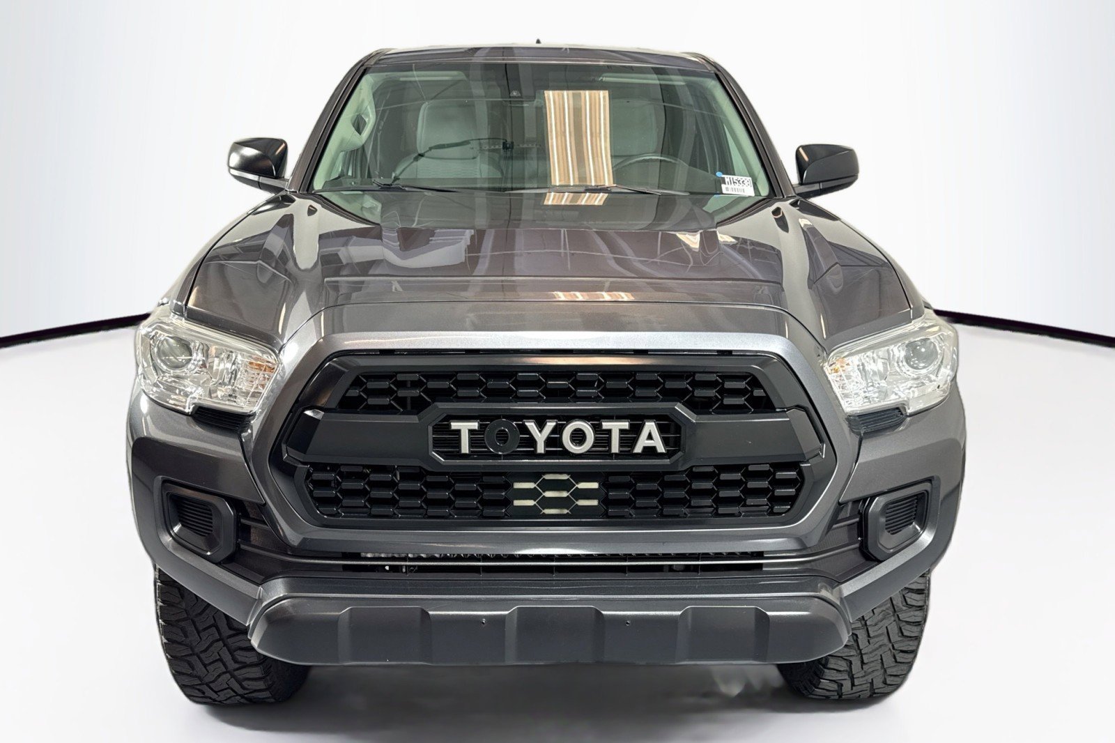 Used 2019 Toyota Tacoma SR w/ SX Package RWD image 2