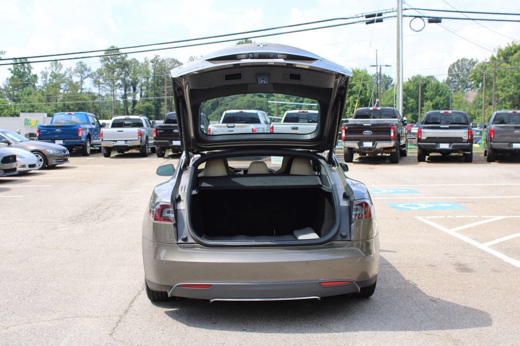 Used 2015 Tesla Model S 70D AWD/4WD image 9