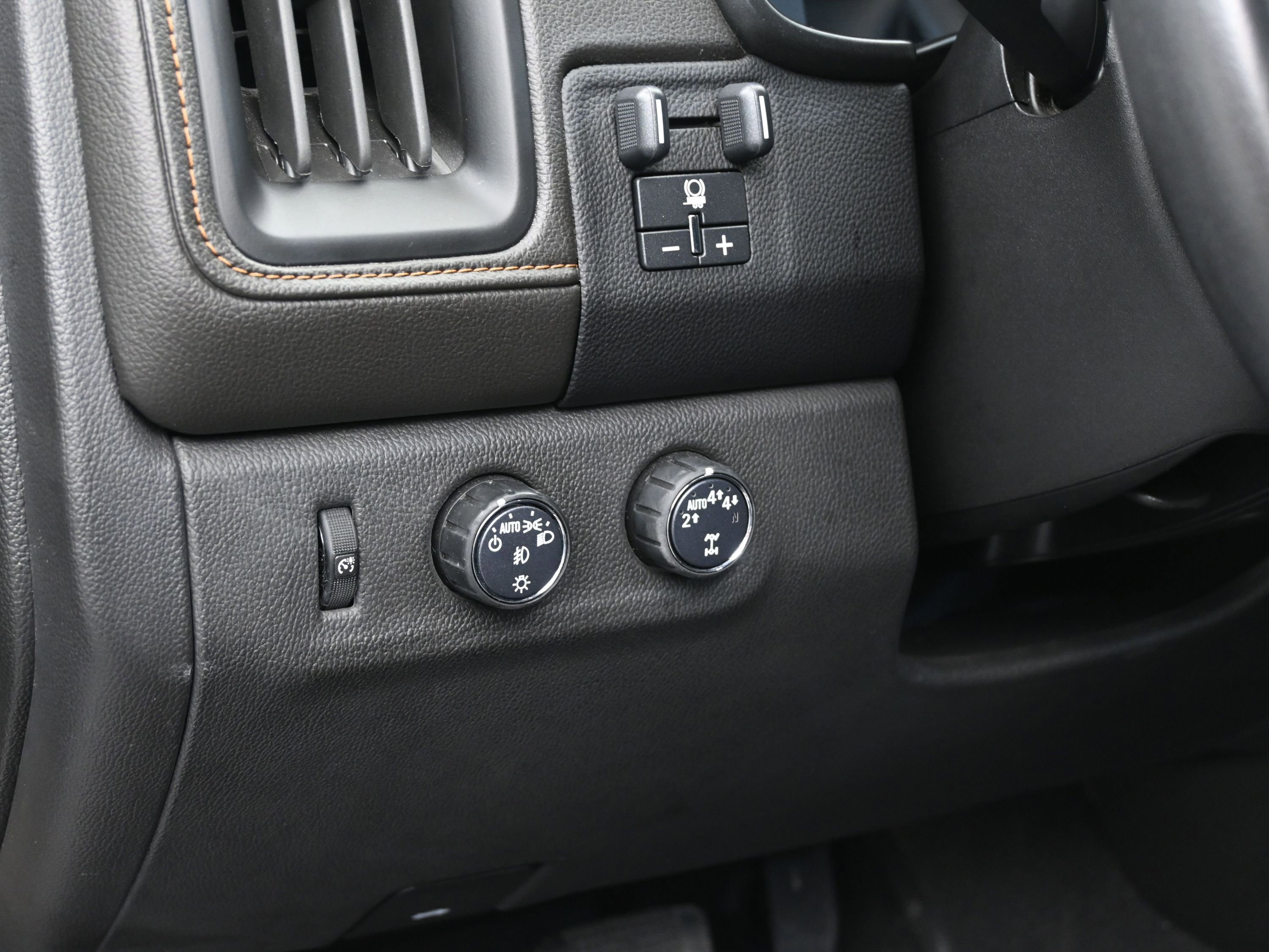 Used 2022 GMC Canyon AT4 w/ Trailering Package image 23