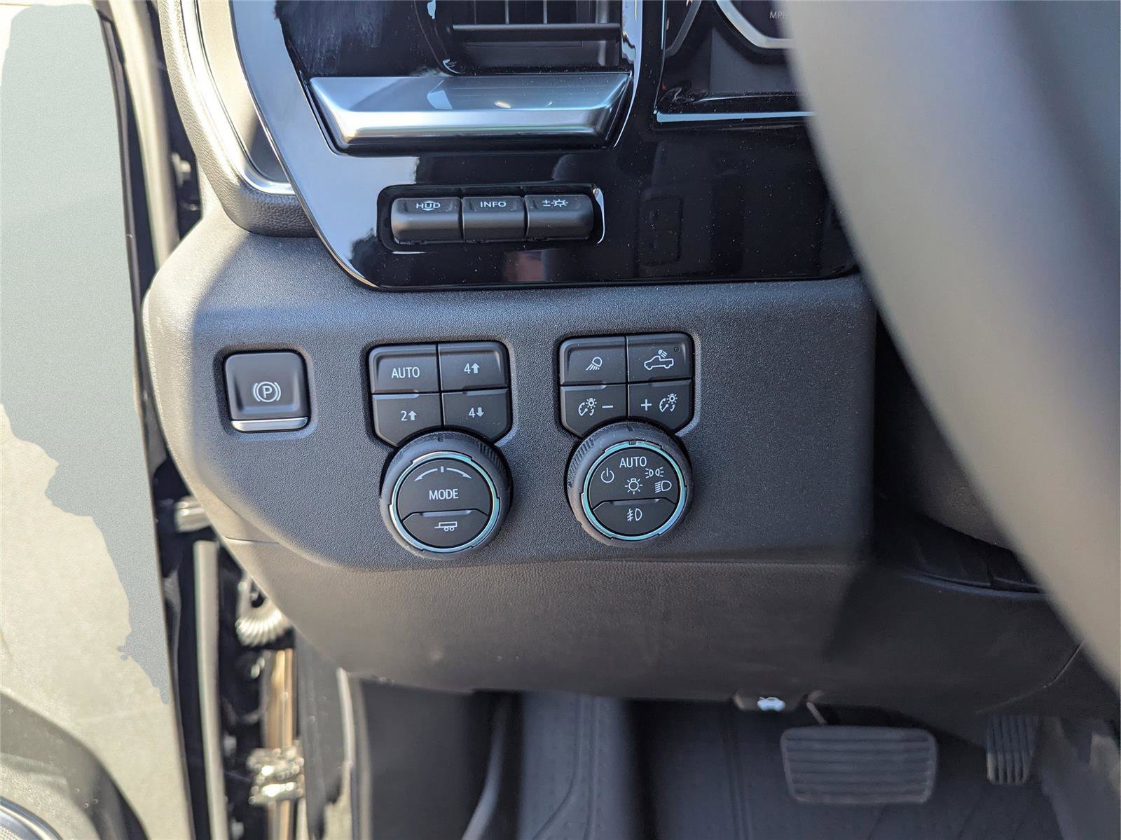 New 2026 Chevrolet Silverado 1500 High Country image 26