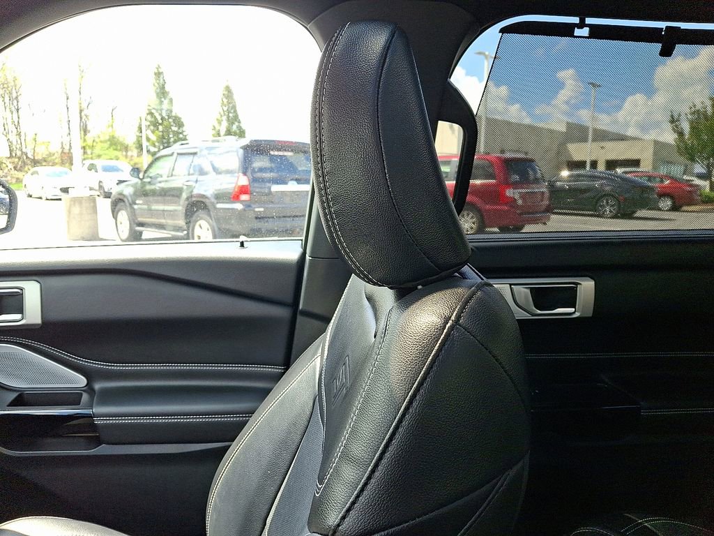 Used 2023 Ford Explorer ST w/ Equipment Group 401A AWD/4WD image 17