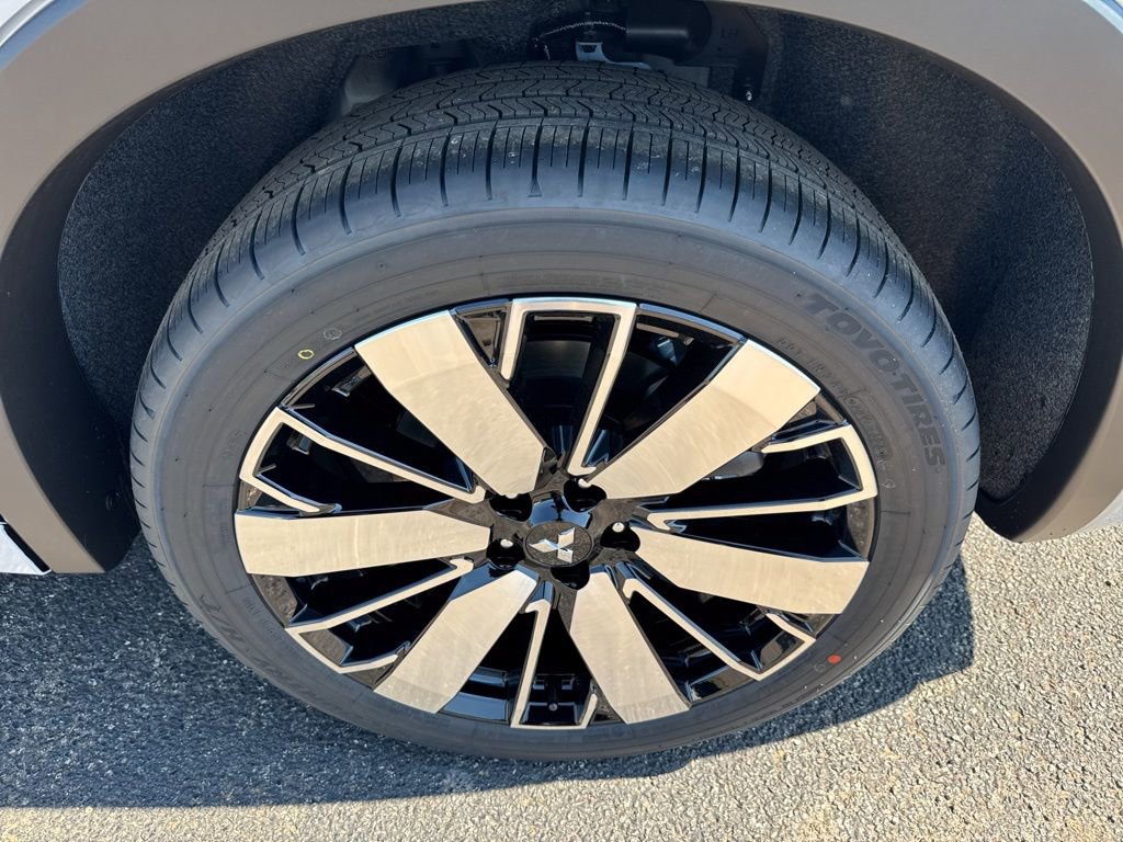New 2026 Mitsubishi Outlander SEL FWD image 37