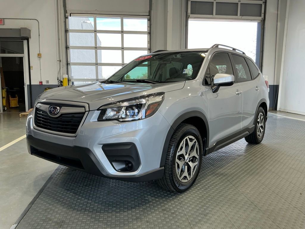 Used 2020 Subaru Forester Premium image 2