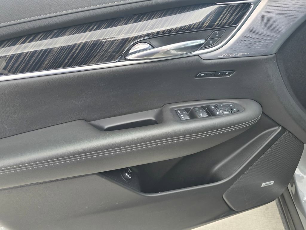 Used 2024 Cadillac XT6 Premium Luxury image 22