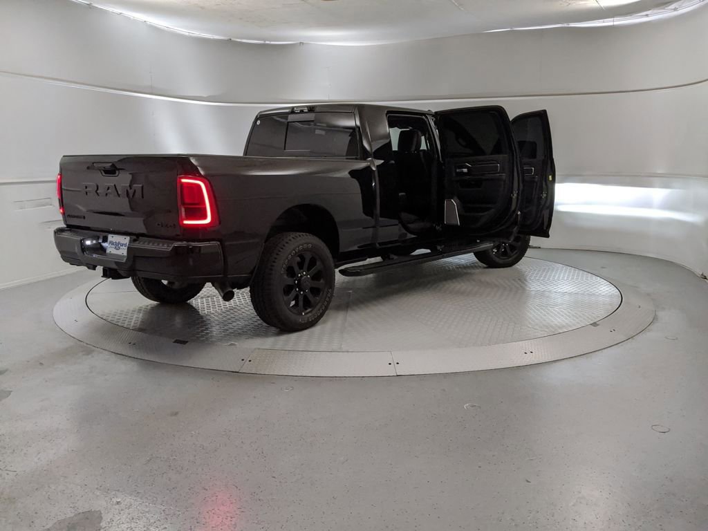 Used 2025 RAM 3500 Laramie image 10